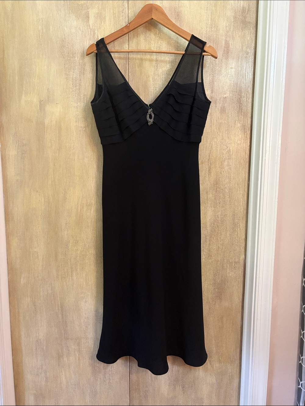 Jones New York Black V-Neck Evening Dress size 8